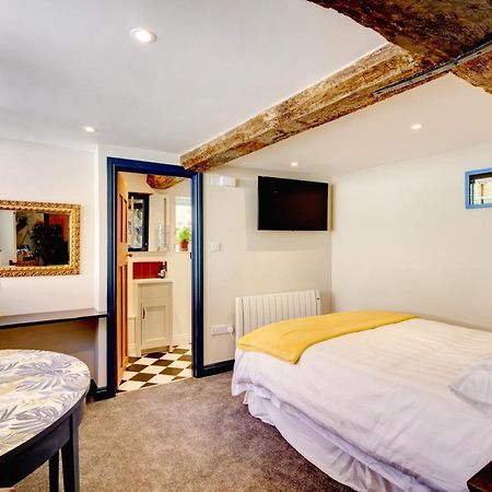 Green Parrot House Bed and Breakfast Devizes Exteriör bild