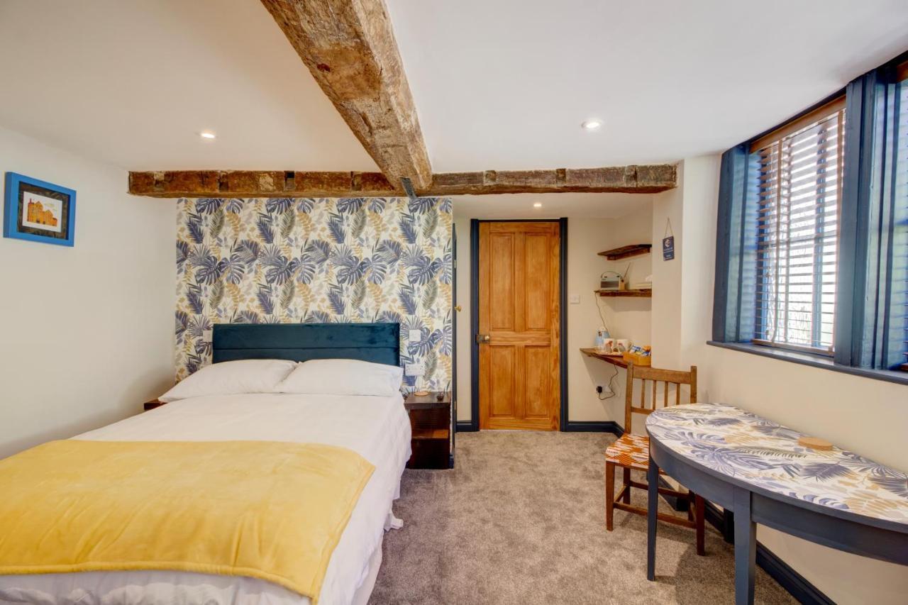 Green Parrot House Bed and Breakfast Devizes Exteriör bild