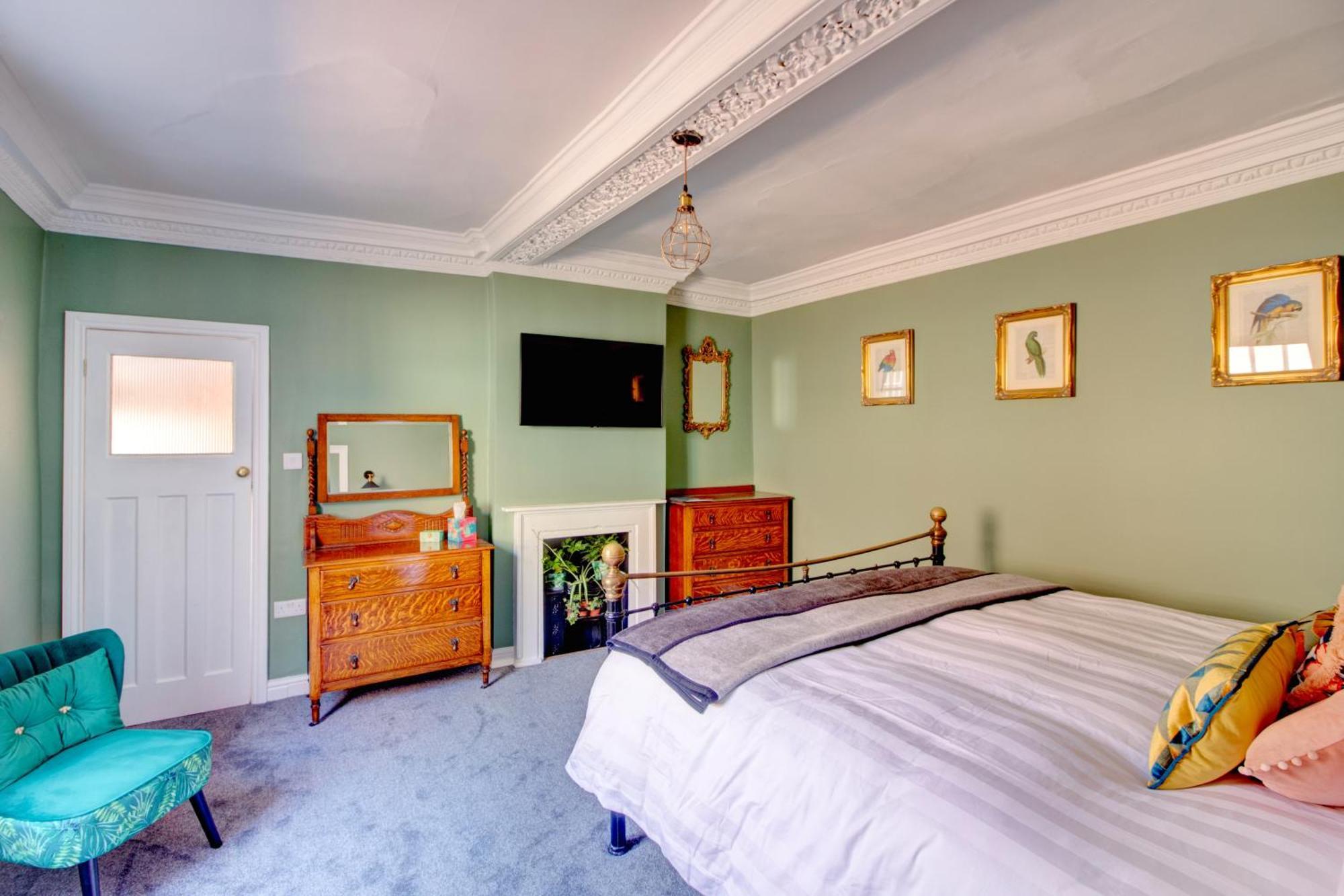 Green Parrot House Bed and Breakfast Devizes Exteriör bild